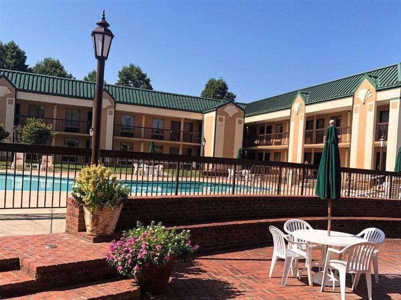 Quality Inn Morganton Exterior photo