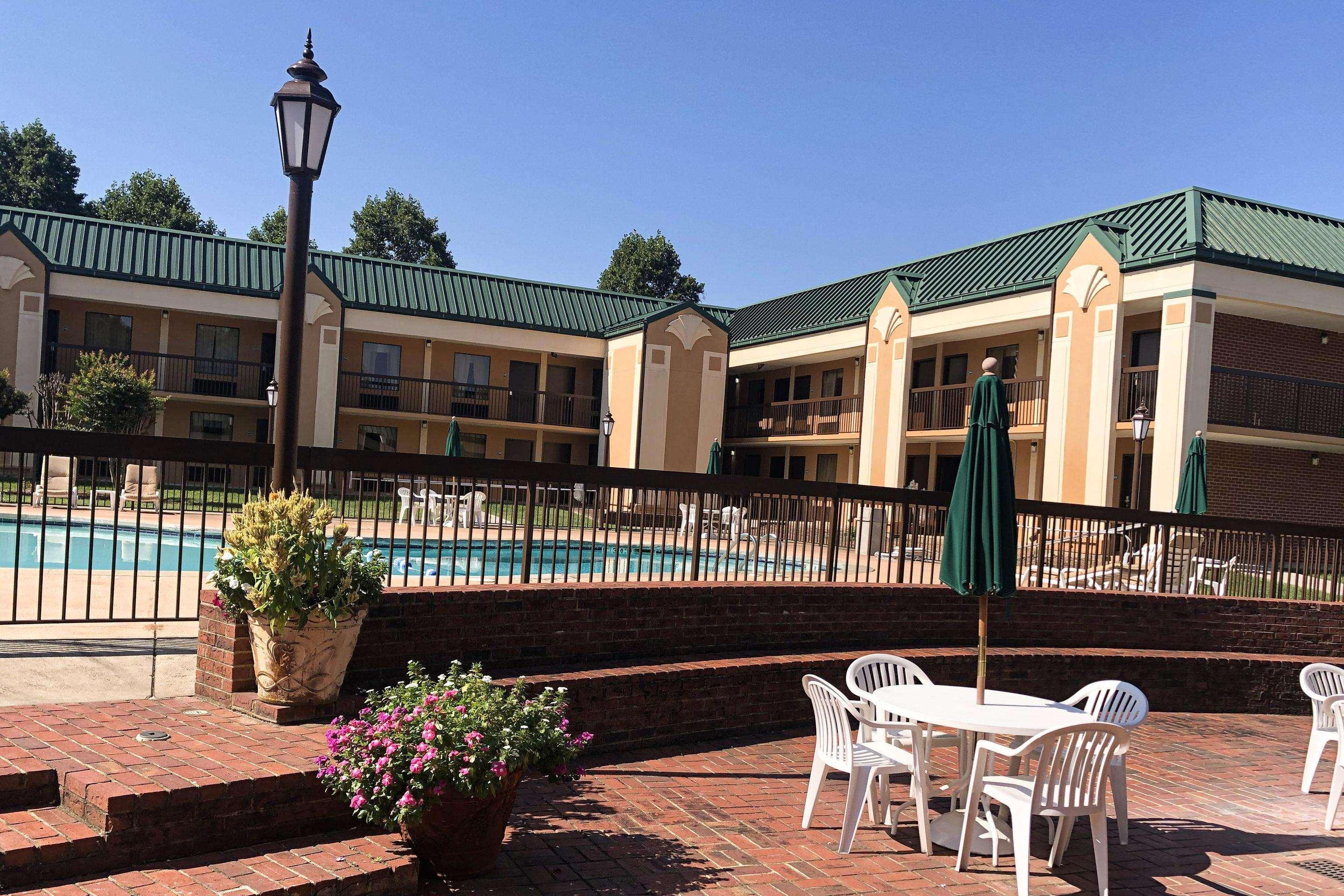 Quality Inn Morganton Exterior photo