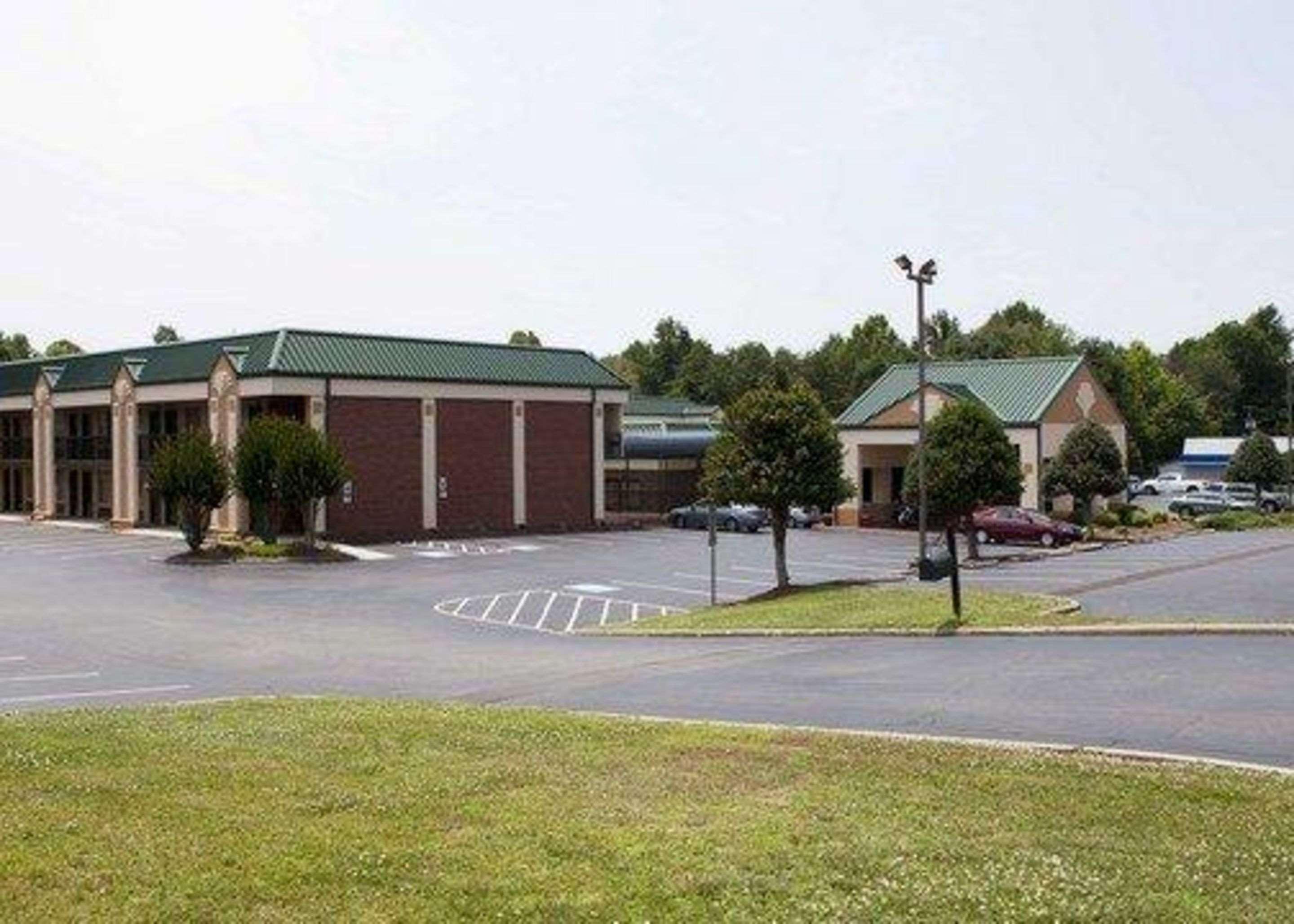 Quality Inn Morganton Exterior photo